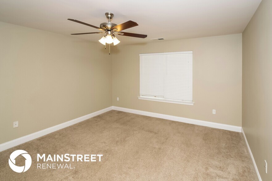Building Photo - 450 Marsh Cir