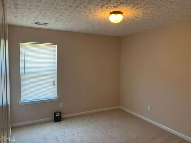Building Photo - 25 Wexford Way
