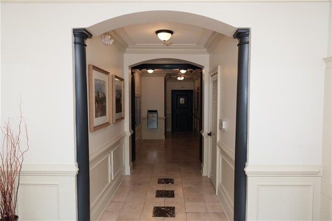 Building Photo - 2300 Peachford Rd
