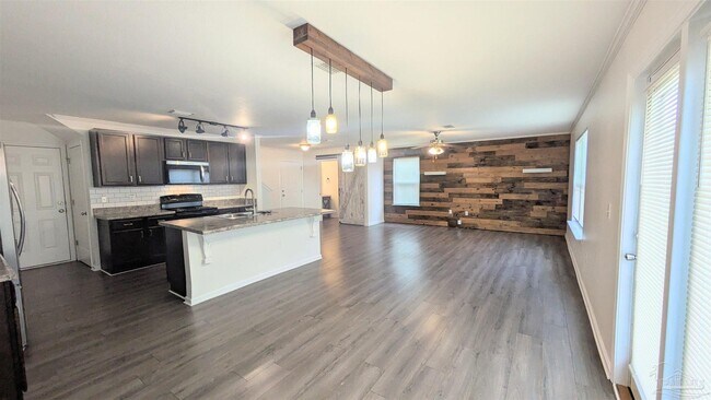 Building Photo - 5881 Little Leaf Court