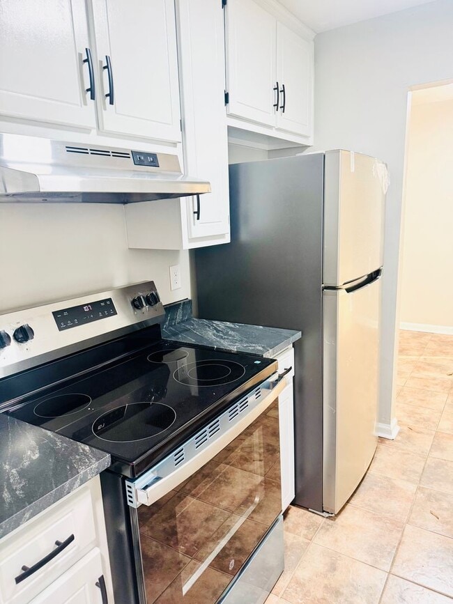 Building Photo - Beautiful 3/2 In Montgomery East *** Call 334-366-9198 to Schedule a Self Tour!