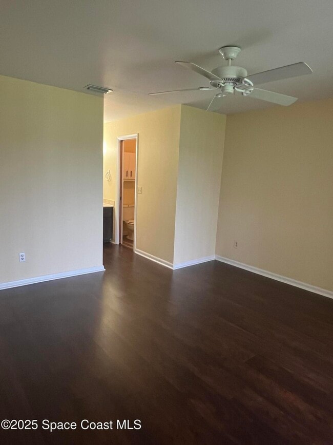 Building Photo - 200 St Lucie Ln