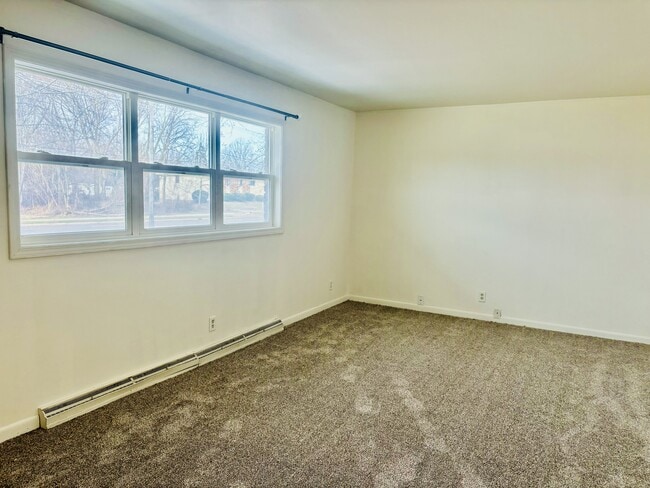 Building Photo - 509 136th Ave