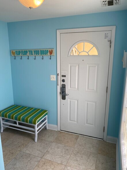 Entryway - 15 Sumner Ave