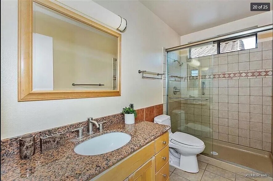 Building Photo - 10734 Chinon Cir