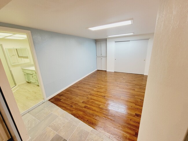 Building Photo - 707 Cirby Way