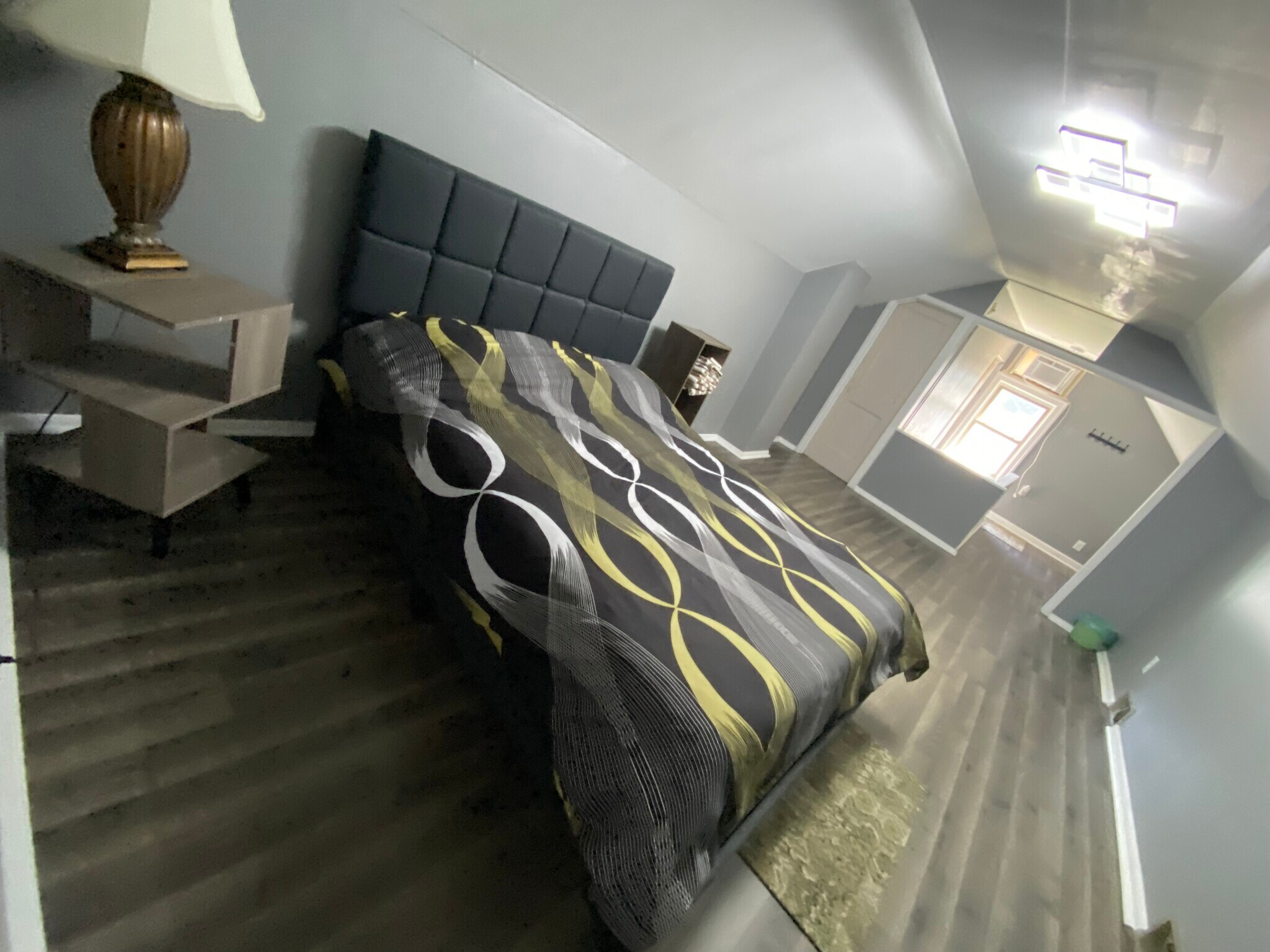 Upstairs Room 1 - 712 Washington Memorial Dr