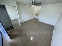 Building Photo - 1301 Lusitana St