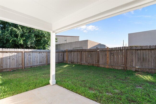 Building Photo - 2923 Katy Briar Ln