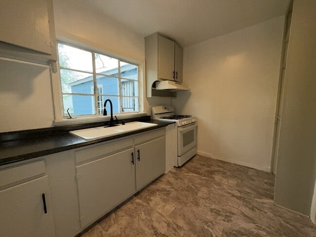 Building Photo - 2951 Downing St