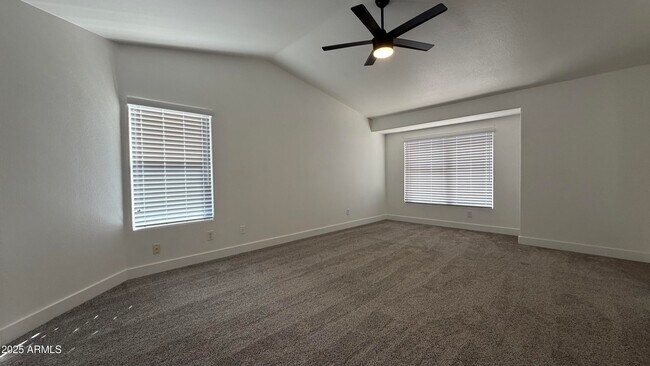 Building Photo - 3829 E Irma Ln