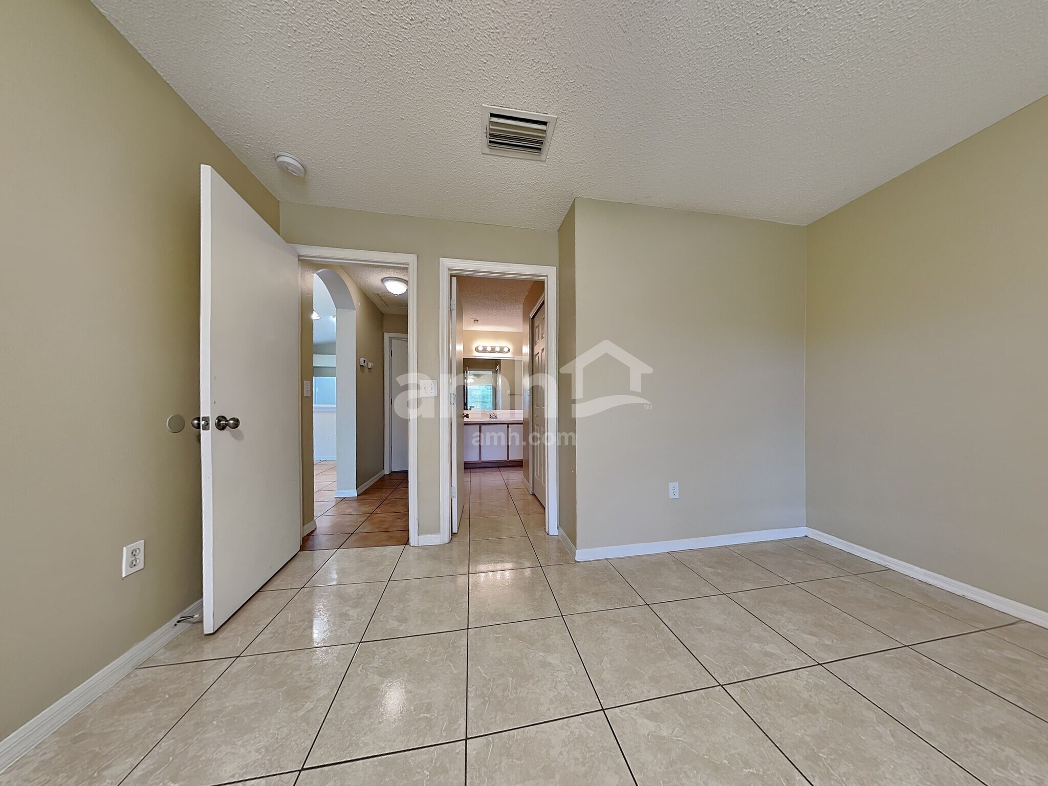 Building Photo - 4426 Country Hills Blvd