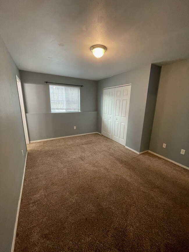 Building Photo - $1595