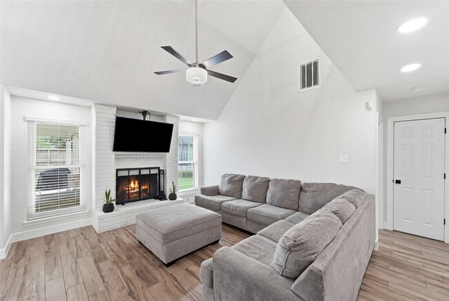 Building Photo - 5234 Findlay Dr