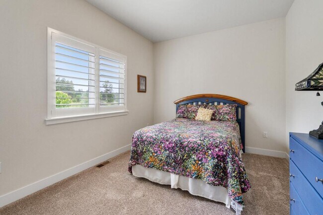 Building Photo - Luxury Yelm Estate on ¾ Acre with Custom Outdoor Living, Loft, A/C & Designer Kitchen!
