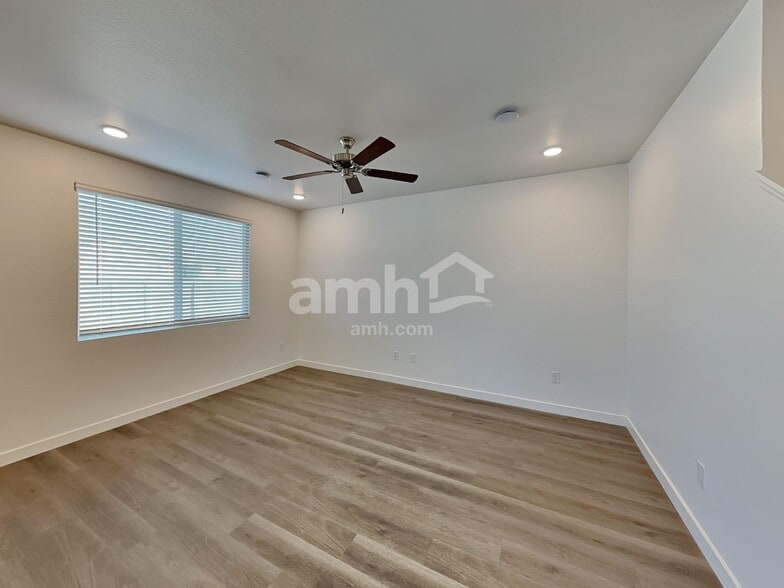 Building Photo - 12634 W Flynn Ln