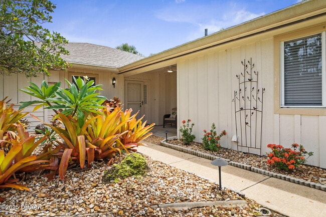 Building Photo - 4 Jasmine Run