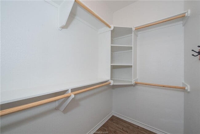 Building Photo - 1915 Dartmouth St