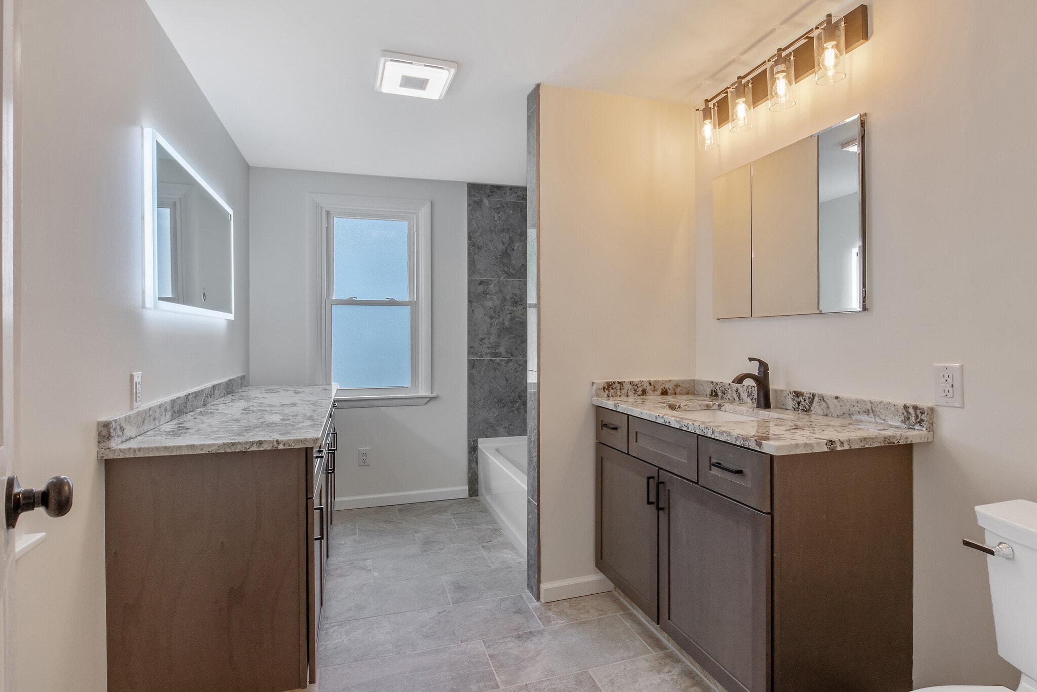 Building Photo - 262 Tennyson Ave