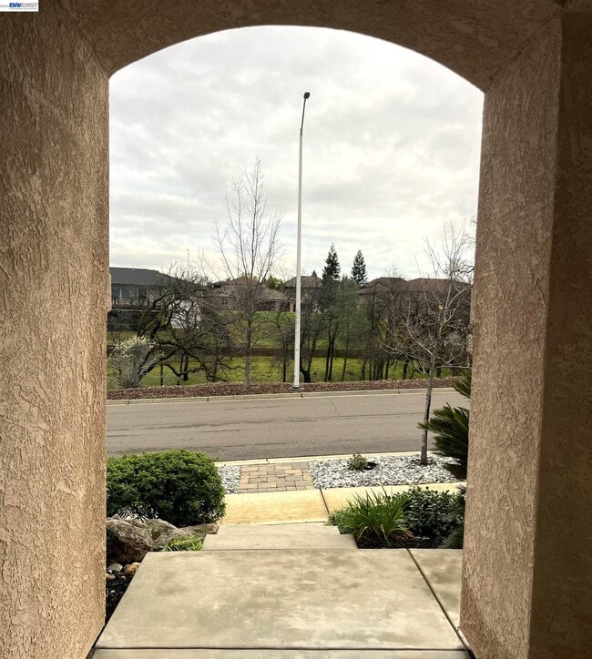 Building Photo - 358 Reddington Dr