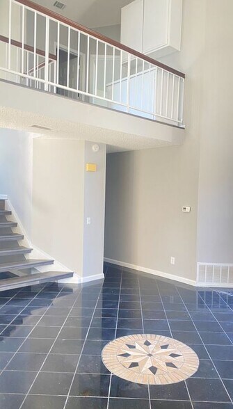 Building Photo - 16379 Saddlebrook Ln
