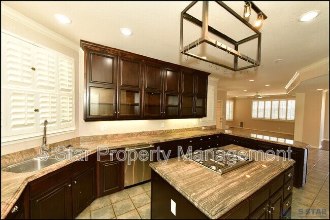 Building Photo - 6598 Eagle Ridge Dr