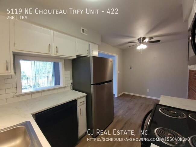 Building Photo - 5119 NE Chouteau Trafficway