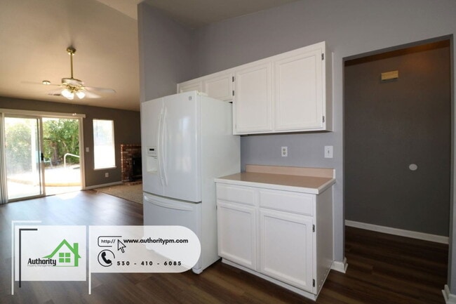 Building Photo - 1729 Marigold Way