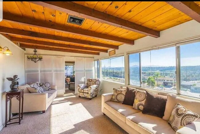 Primary Photo - Views Views Views! Beautiful Serra Mesa Ho...