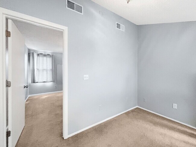 Building Photo - 12216 Fox Hound Ln