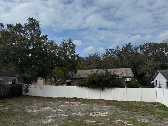 Building Photo - 623 Beckett Way