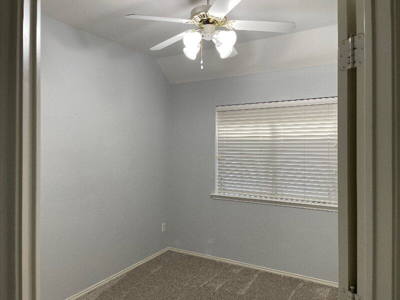 Building Photo - 3605 Villanova Dr