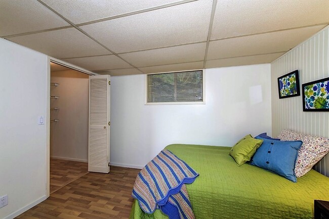 Building Photo - Spacious Redmond 3 BR Home - Close to Parks and Microsoft