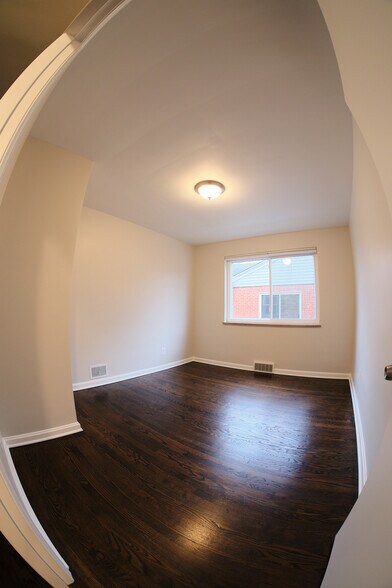 Building Photo - 2784 Breezy Way