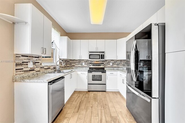 Building Photo - 15740 NW 16th Ct