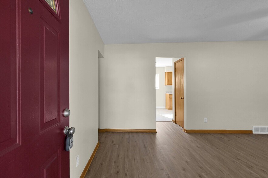 Building Photo - 673 Joyful St