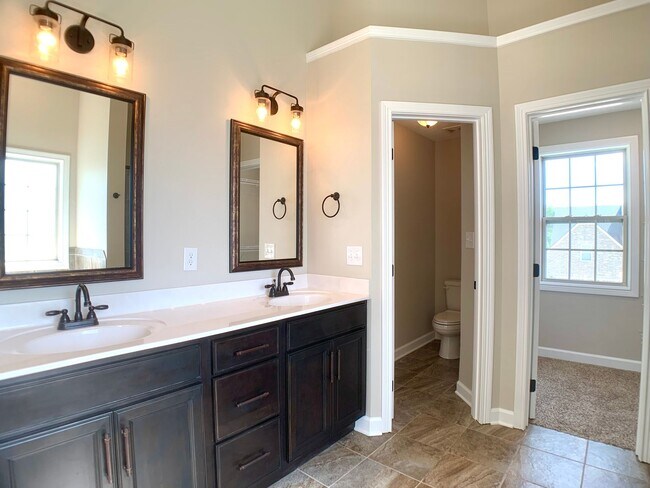 Building Photo - 1734 Ellie Piper Cir