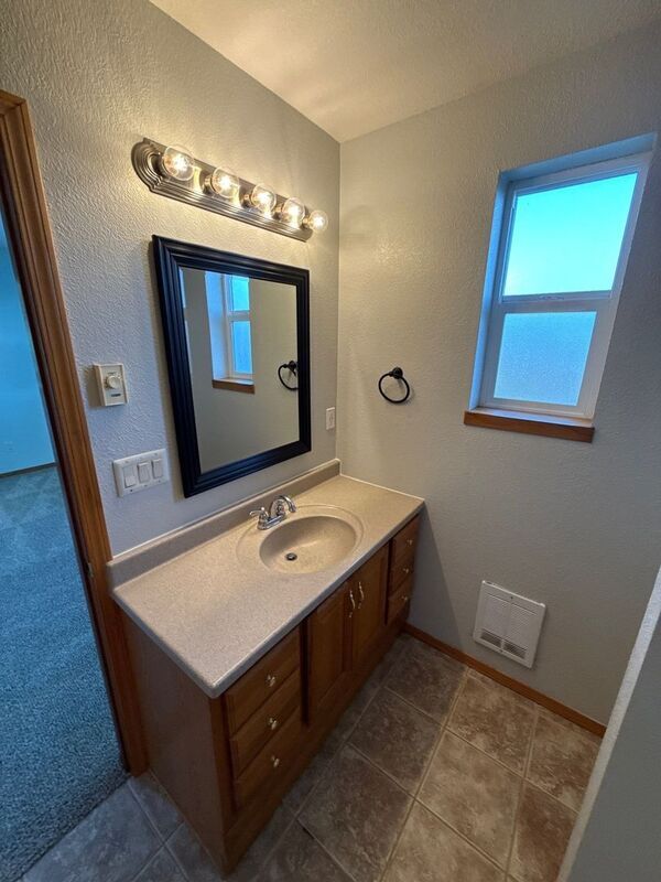 Building Photo - 1740 Glen Creek Rd NW