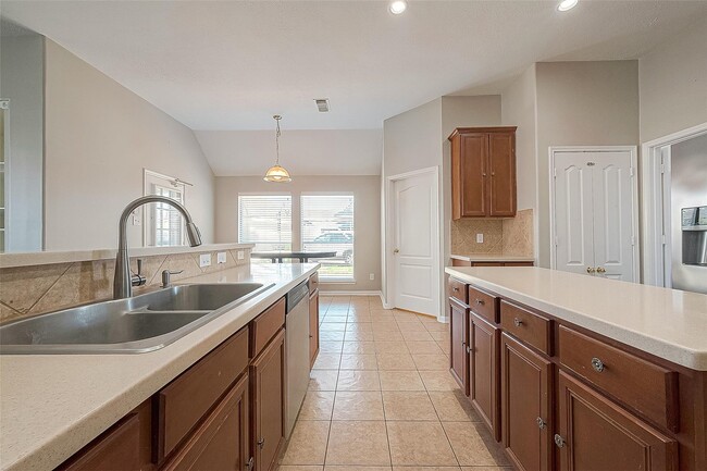 Building Photo - 1410 Mustang Crossing