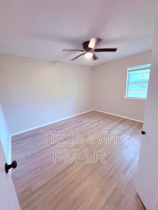 Building Photo - 220 Randall Dr
