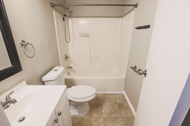 Building Photo - 629 Harbour Oak Dr