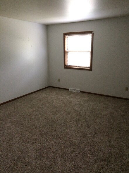 Bedroom - 110 Johnston Dr