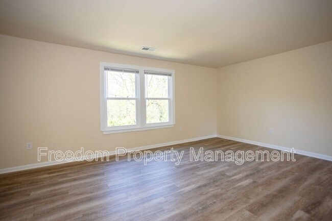 Building Photo - 10270 Cub Run Ct