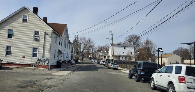 Building Photo - 18 Montgomery St