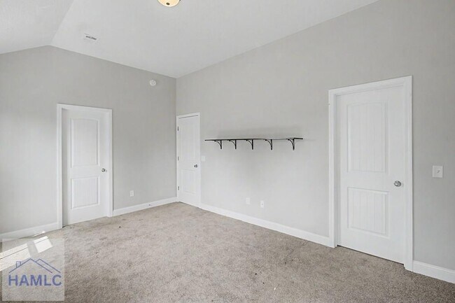 Building Photo - 547 Fairview Cir