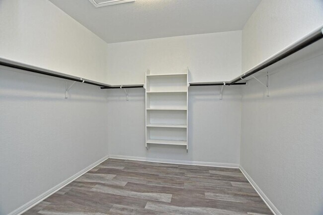 Building Photo - 4300 Porter Farm Rd