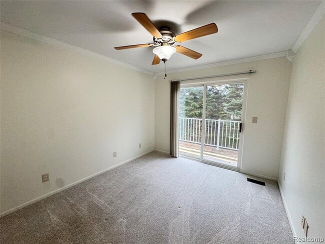 Building Photo - 5472 Pine Aires Dr