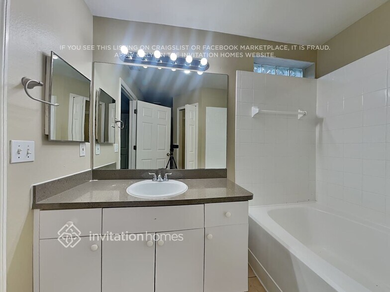 Building Photo - 722 Cape Cod Cir