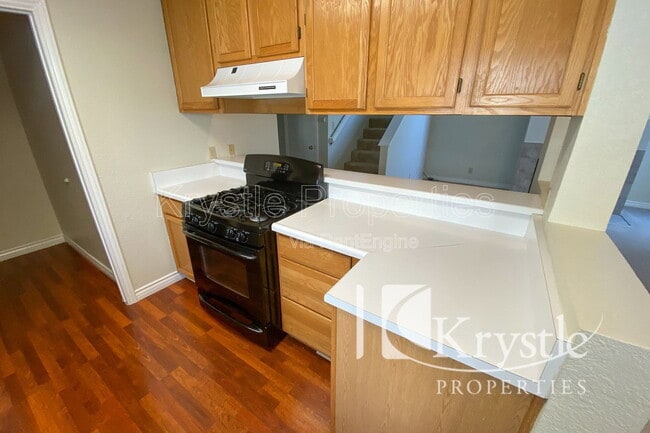 Building Photo - 206 Sea Crest Cir