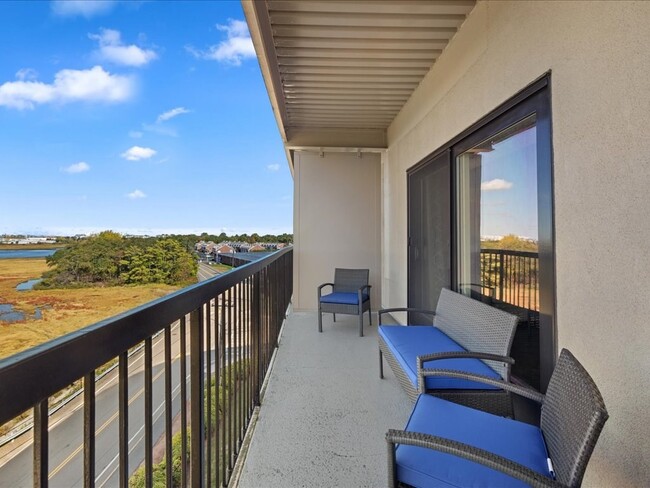 Building Photo - 133 Commander Shea Blvd